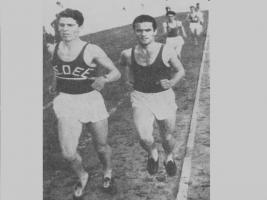 1957 Παμφοιτητικοί αγώνες. Πρώτος ο πρωταθλητής στα 3000 μ. φοιτητής Ζερβουδάκης