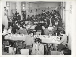 1960 Φοιτητές στο Εστιατόριο